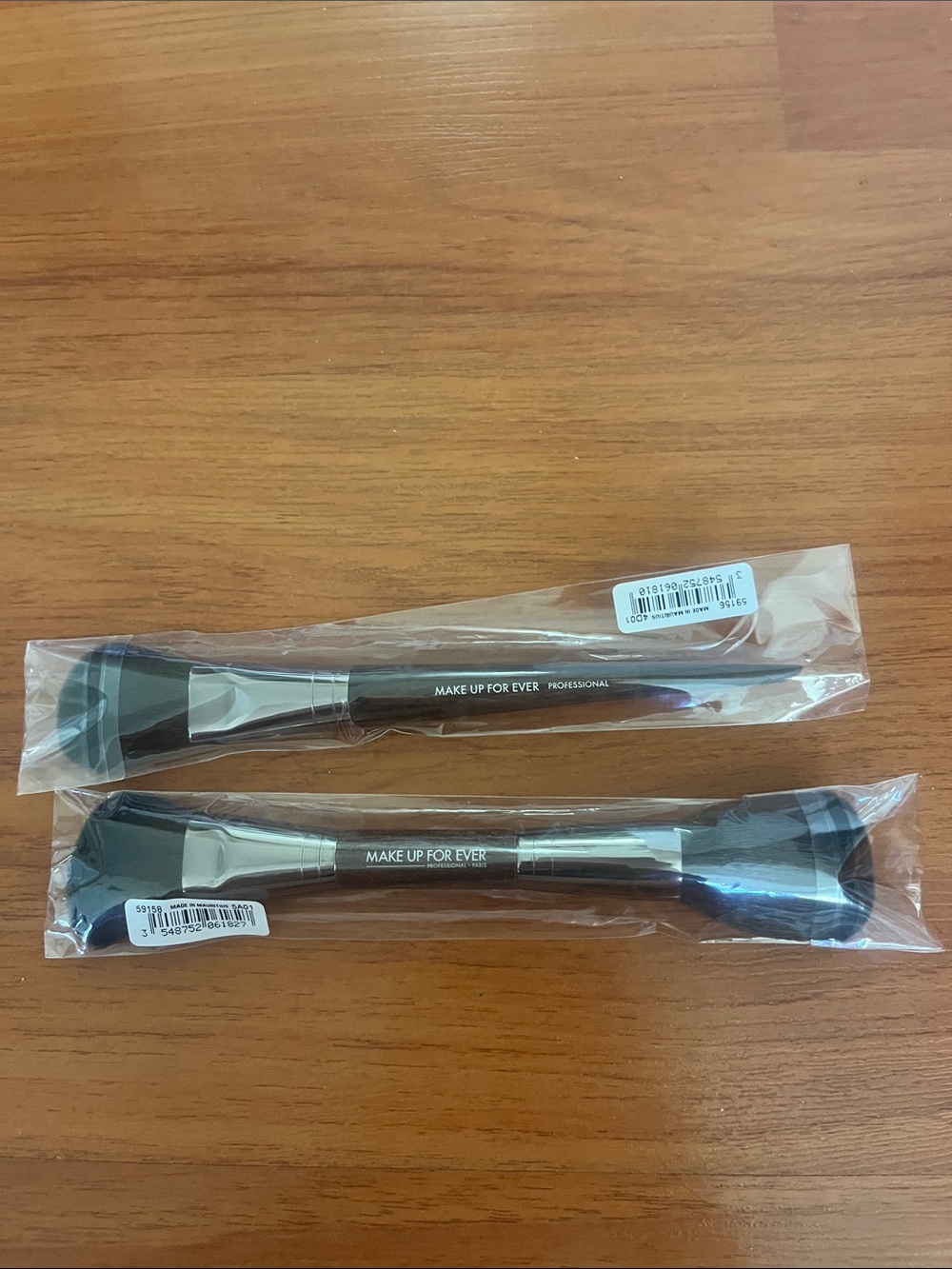 MAKE UP FOR EVER Dual-Ended Foundation Brush + Blush Brush (156 & 158)